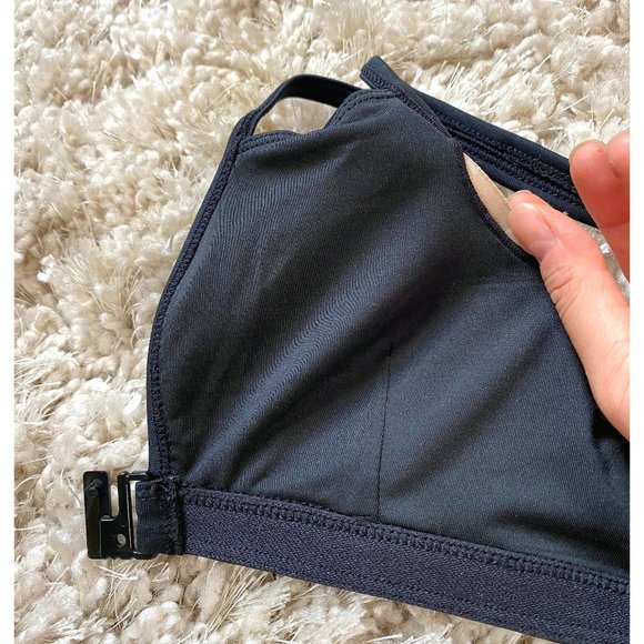 🔥 SALE 🔥 UO Strappy Front Clasp Sports Bra - Picture 4 of 6